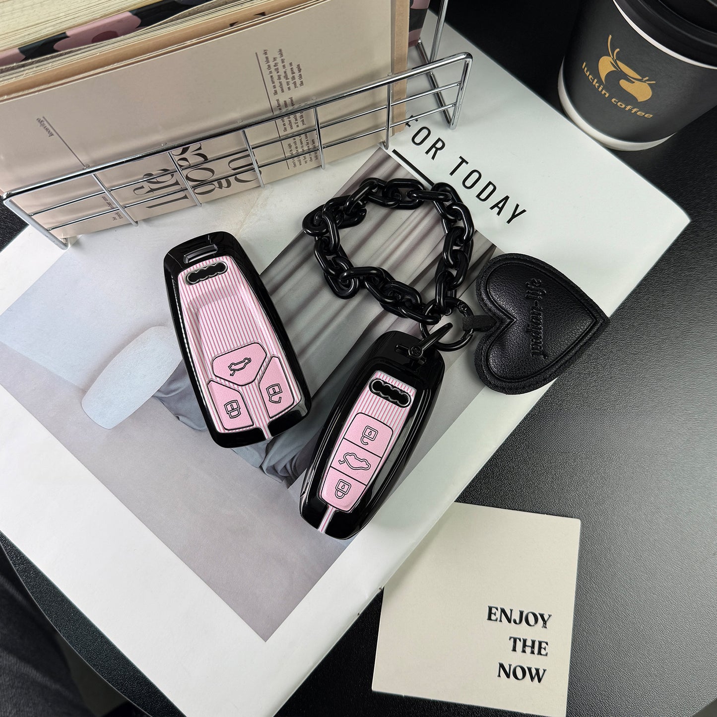 Pink and black Audi car key cover suitable for Audi A6L A4L/Q5L/A3/Q3/Q2L/A5/Q7/A8