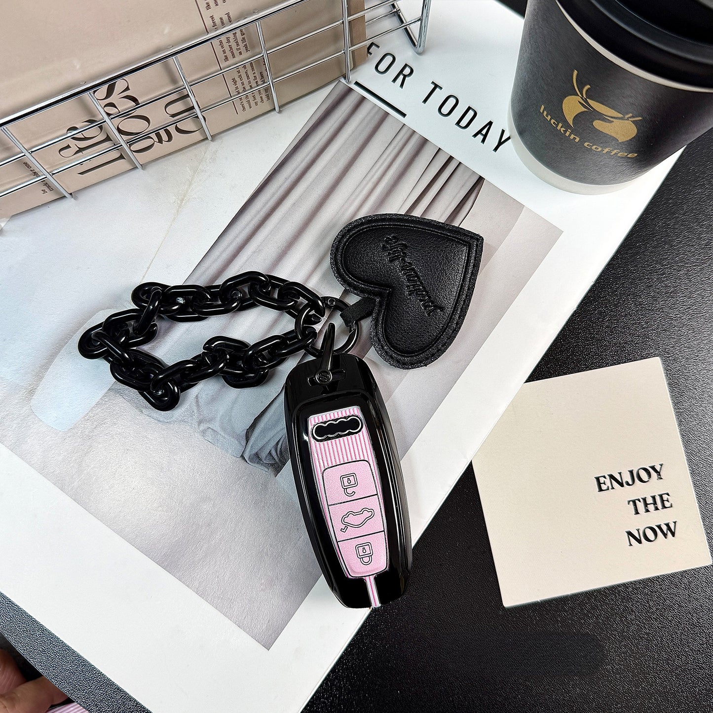 Pink and black Audi car key cover suitable for Audi A6L A4L/Q5L/A3/Q3/Q2L/A5/Q7/A8